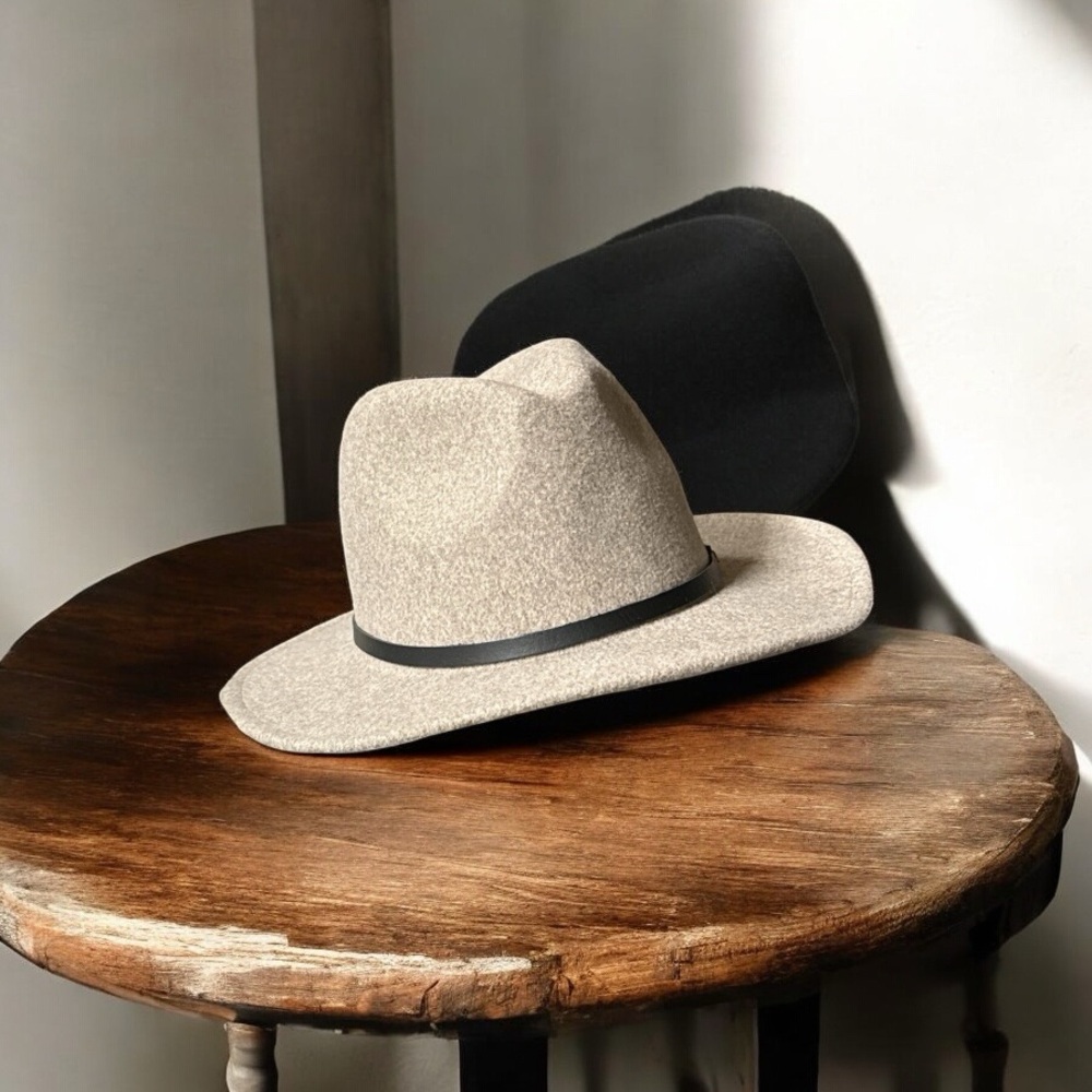Neiman Marcus Ladies Classic Beige Fedora Felt Hat EUC